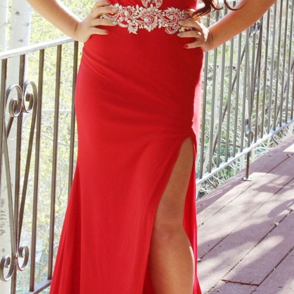 Alyce Paris Red Formal Dress - Picture 4 of 4